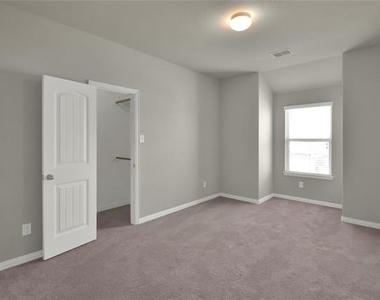 16217 White Rock Boulevard - Photo Thumbnail 18