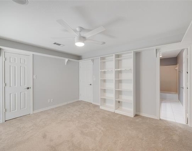 1201 Findlay Drive - Photo Thumbnail 17
