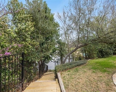 1201 Findlay Drive - Photo Thumbnail 24