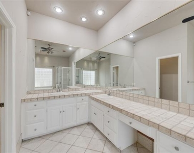 1201 Findlay Drive - Photo Thumbnail 14