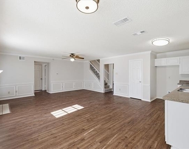 318 Lodge Road - Photo Thumbnail 15
