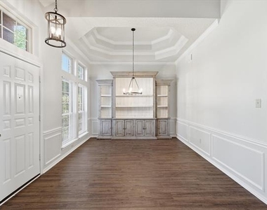 318 Lodge Road - Photo Thumbnail 2
