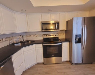 19601 N 7th Street - Photo Thumbnail 5