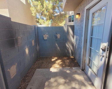19601 N 7th Street - Photo Thumbnail 1