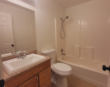 19601 N 7th Street - Photo Thumbnail 12