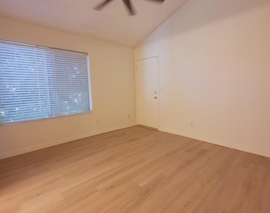 19601 N 7th Street - Photo Thumbnail 8