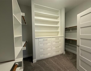 1136 Tealwood Court - Photo Thumbnail 9