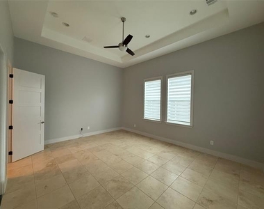 1136 Tealwood Court - Photo Thumbnail 8