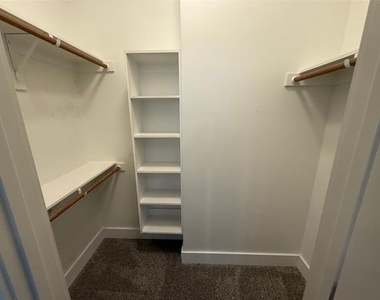 1136 Tealwood Court - Photo Thumbnail 7