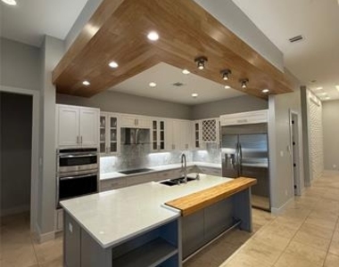1136 Tealwood Court - Photo Thumbnail 6