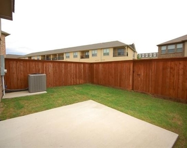6604 Rutherford Road - Photo Thumbnail 11