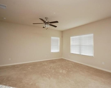 6604 Rutherford Road - Photo Thumbnail 5