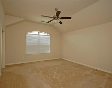 6604 Rutherford Road - Photo Thumbnail 9