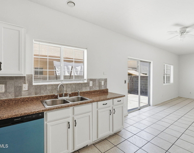 1026 W Libra Drive - Photo Thumbnail 14