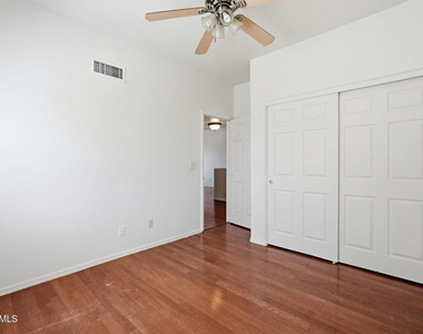 1026 W Libra Drive - Photo Thumbnail 24