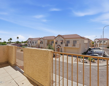 1026 W Libra Drive - Photo Thumbnail 28