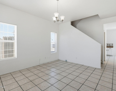 1026 W Libra Drive - Photo Thumbnail 6