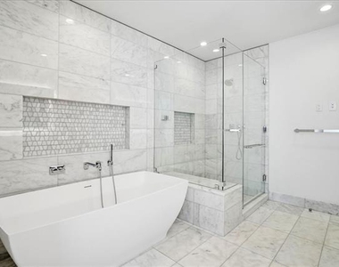 7901 Windrose Avenue - Photo Thumbnail 23