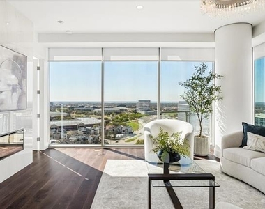 7901 Windrose Avenue - Photo Thumbnail 9