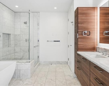 7901 Windrose Avenue - Photo Thumbnail 21
