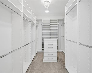 7901 Windrose Avenue - Photo Thumbnail 24