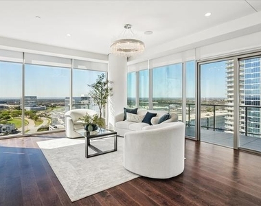7901 Windrose Avenue - Photo Thumbnail 8