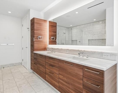 7901 Windrose Avenue - Photo Thumbnail 22
