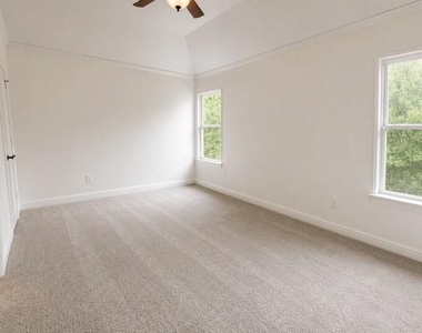 5001 Albany Drive - Photo Thumbnail 13