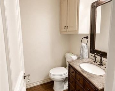 5001 Albany Drive - Photo Thumbnail 10