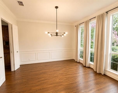 5001 Albany Drive - Photo Thumbnail 4