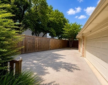 5001 Albany Drive - Photo Thumbnail 19