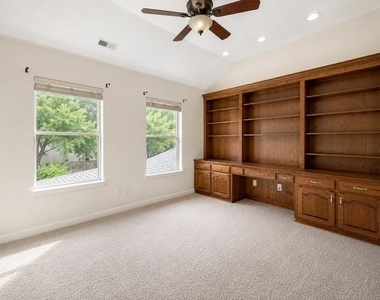 5001 Albany Drive - Photo Thumbnail 17