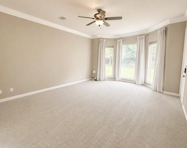 5001 Albany Drive - Photo Thumbnail 6