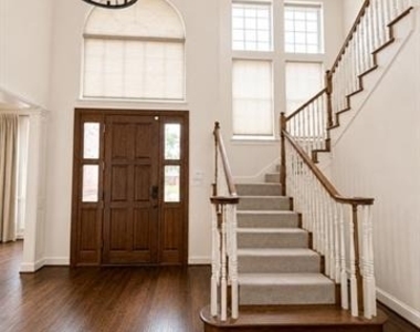 5001 Albany Drive - Photo Thumbnail 5