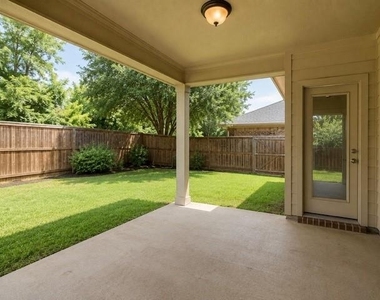 5001 Albany Drive - Photo Thumbnail 20