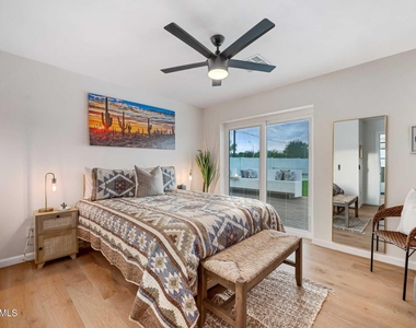 12216 N 65th Street - Photo Thumbnail 13