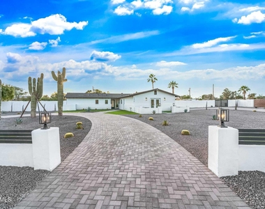 12216 N 65th Street - Photo Thumbnail 18
