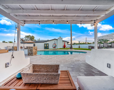 12216 N 65th Street - Photo Thumbnail 35