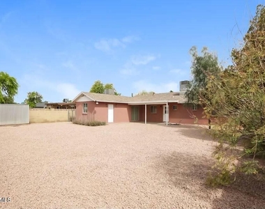 401 E Fremont Dr, Drive - Photo Thumbnail 11