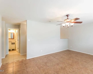 401 E Fremont Dr, Drive - Photo Thumbnail 6