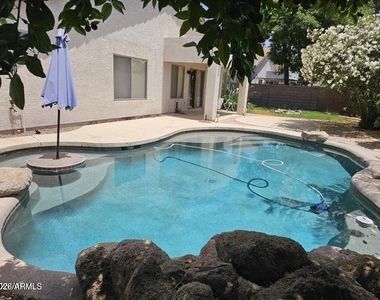 3325 E Ford Avenue - Photo Thumbnail 7