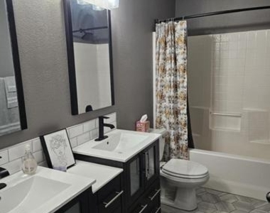 3325 E Ford Avenue - Photo Thumbnail 3