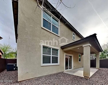 678 W Laredo Avenue - Photo Thumbnail 15