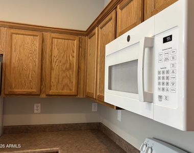 3837 W Ashton Drive - Photo Thumbnail 9