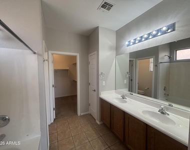 3837 W Ashton Drive - Photo Thumbnail 12