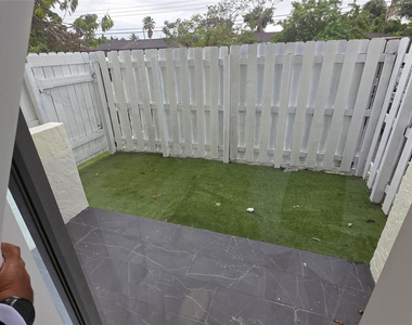 1758 Nw 55th Avenue - Photo Thumbnail 2