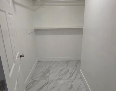 1758 Nw 55th Avenue - Photo Thumbnail 9