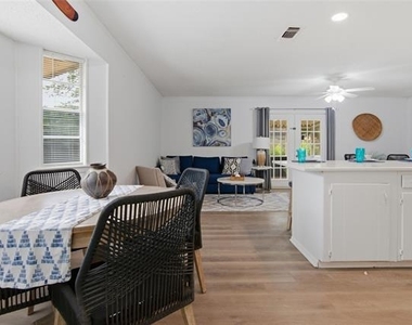 6017 Blueridge Drive - Photo Thumbnail 21