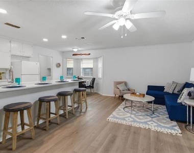 6017 Blueridge Drive - Photo Thumbnail 8