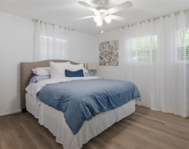 6017 Blueridge Drive - Photo Thumbnail 23